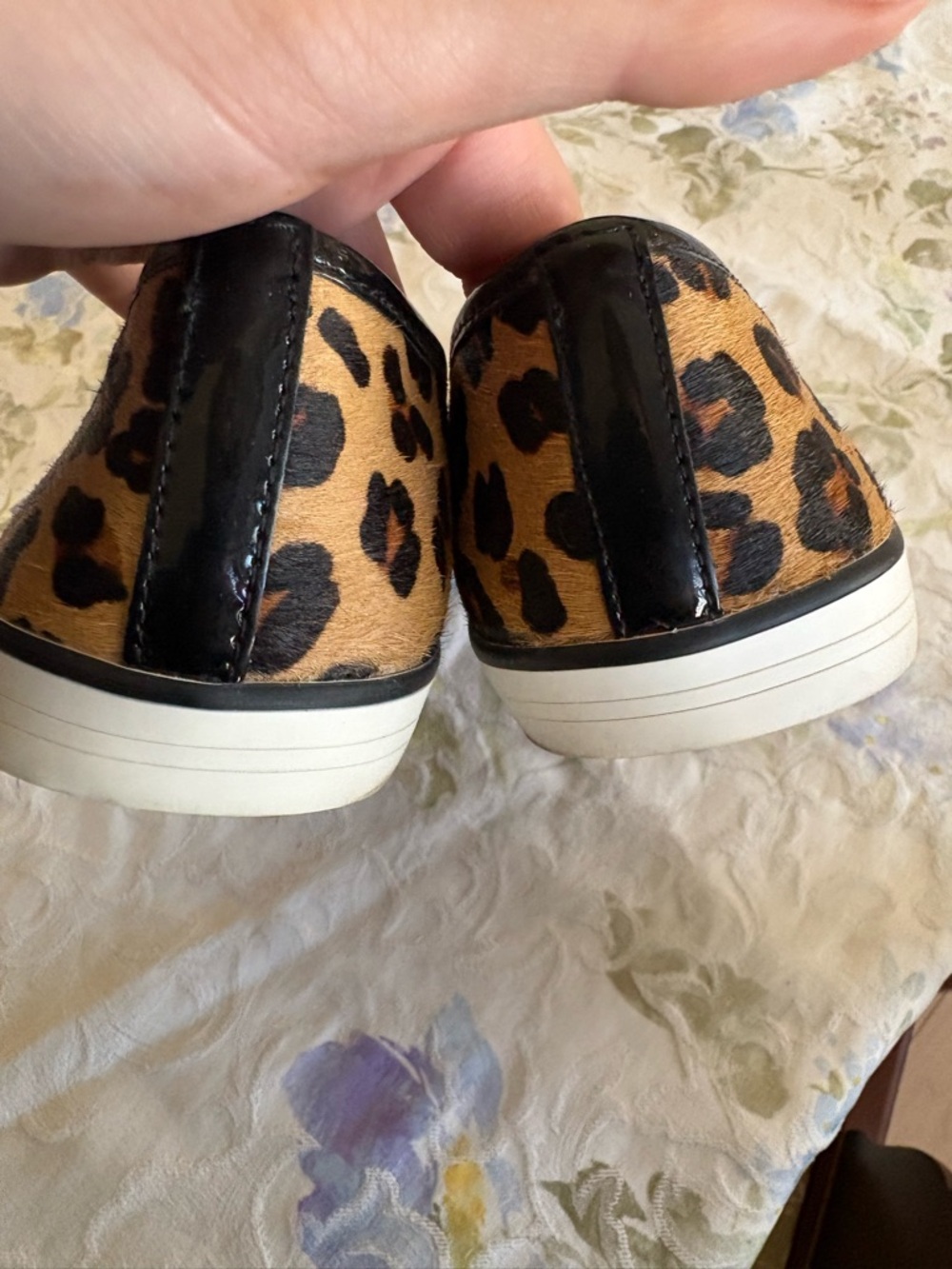 Tory Burch Leopard Print Ballet Flats with Black Patent Toe - Picture 3 of 9